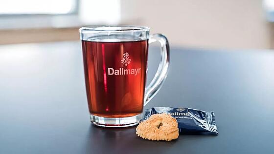 Verre à thé Dallmayr avec biscuits